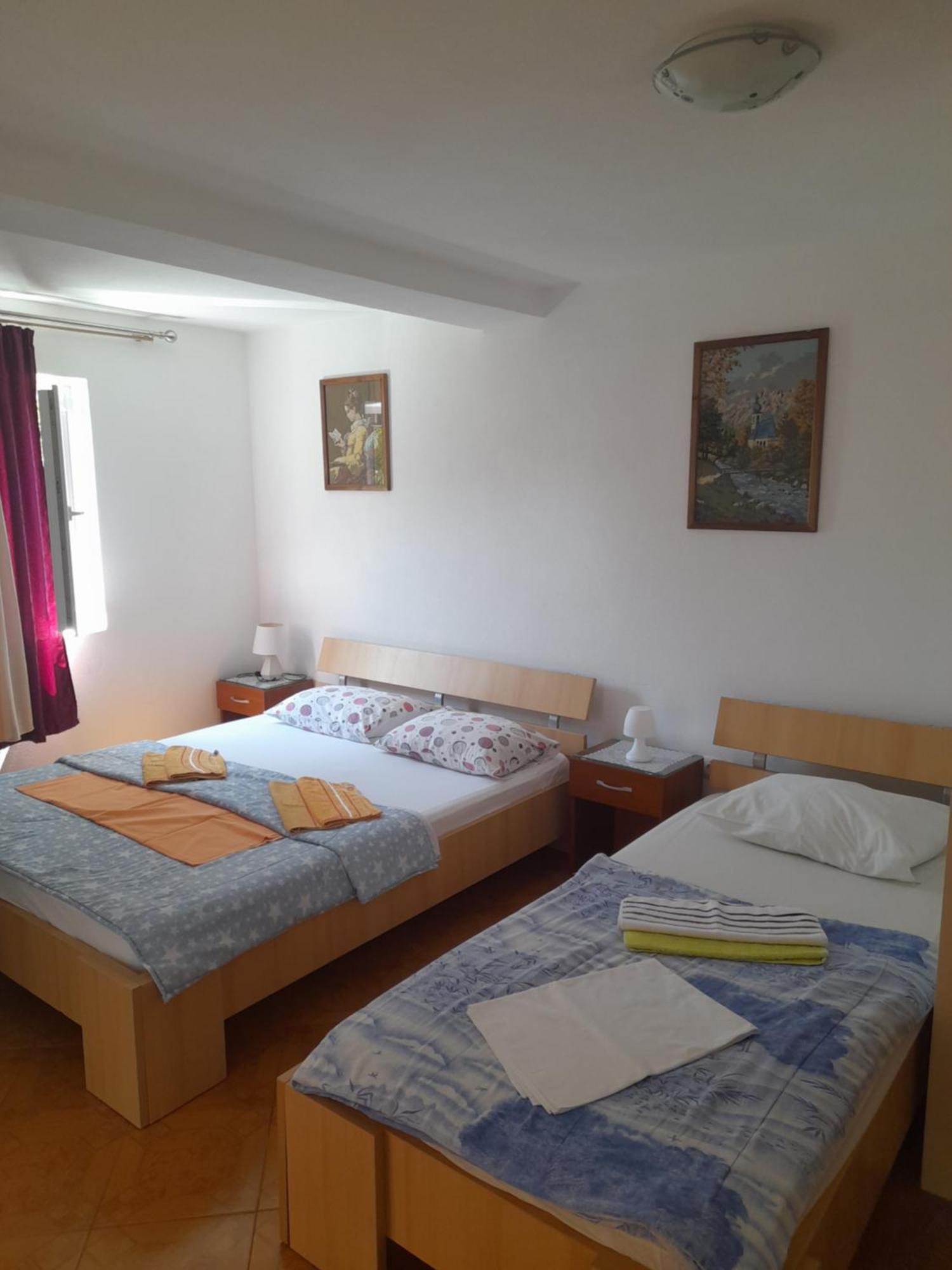 Apartments Kovacevic Petrovac Pokoj fotografie