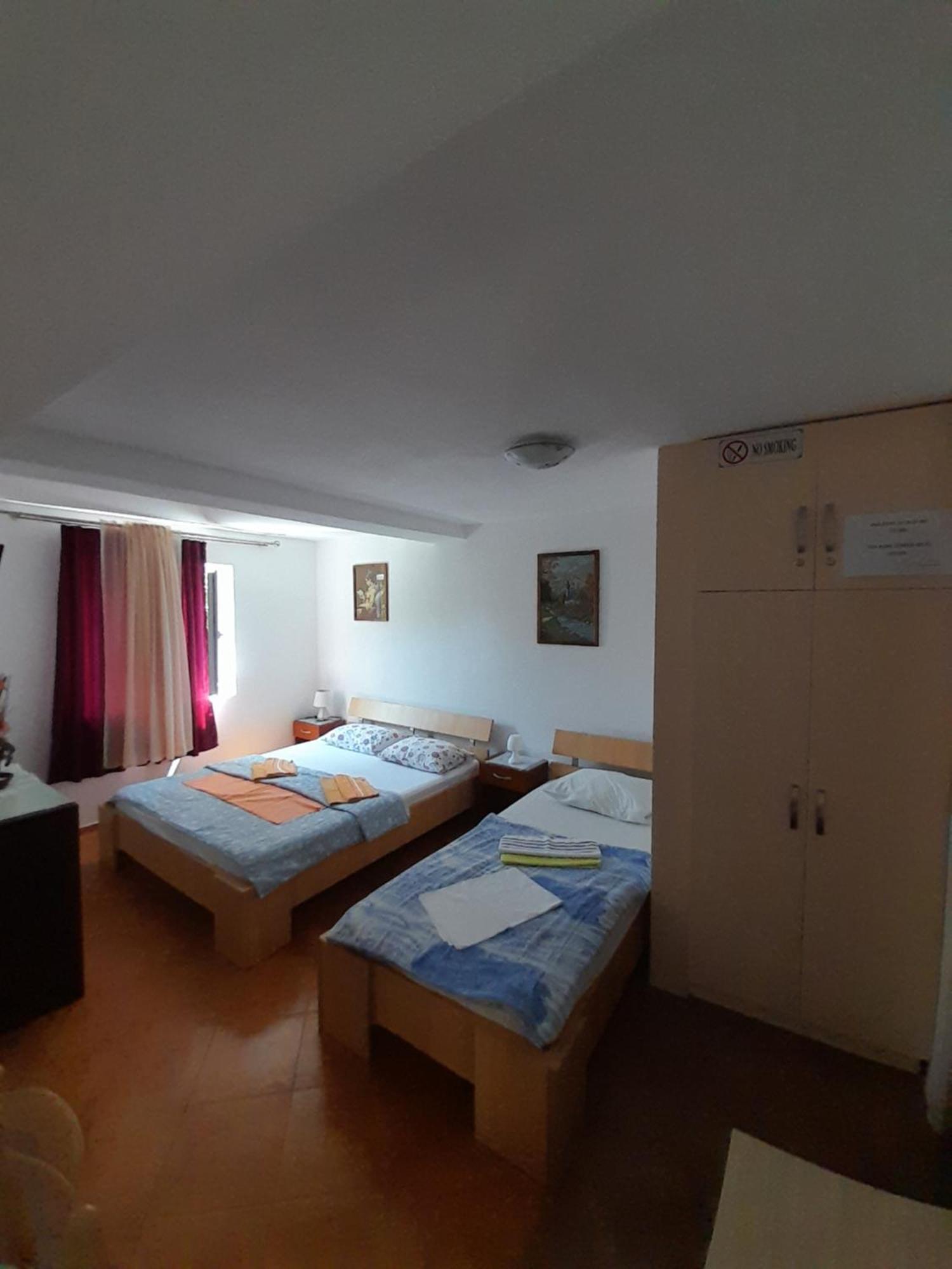 Apartments Kovacevic Petrovac Pokoj fotografie